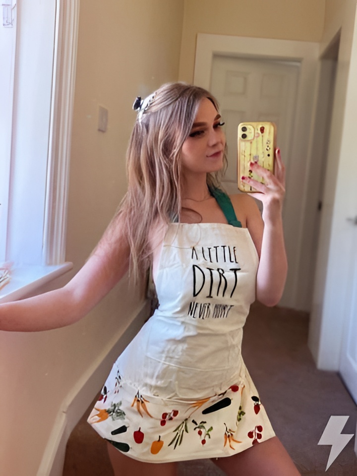 Элеонора привлекальеная девушка из Лобачева цена от 4000 руб