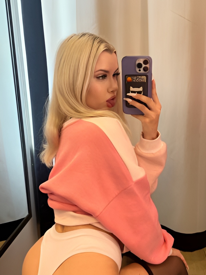 Устинья привлекальеная девушка из Лобачева цена от 3000 руб