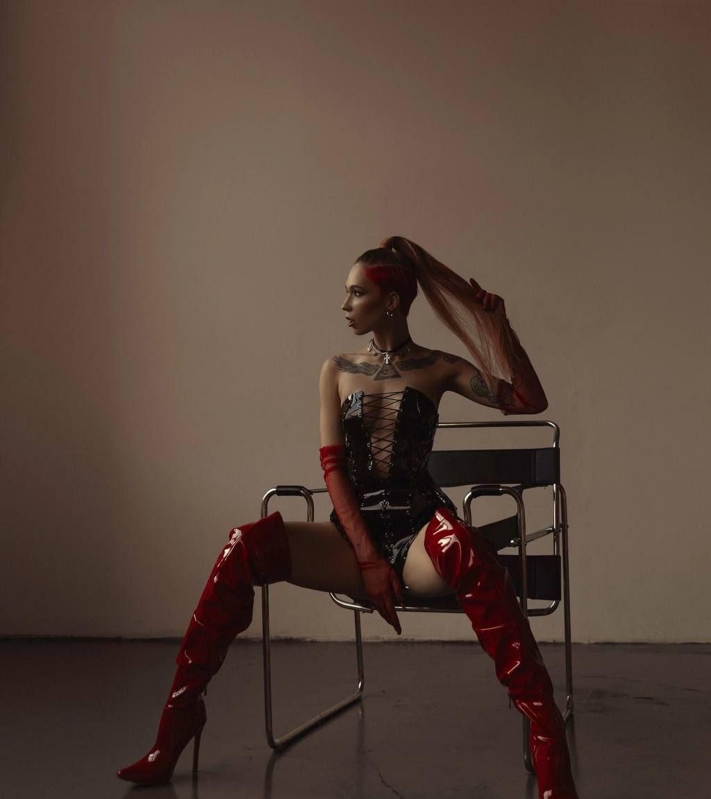 Полина привлекальеная девушка из Лобачева цена от 4000 руб