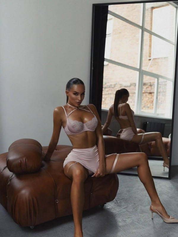 ИНГА привлекательная девушка из Лобачева цена от 7000 руб